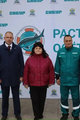 Наталья Западнова вместе с вартовчанами выпустила в реку краснокнижных осетров Наталья Западнова вместе с вартовчанами выпустила в реку краснокнижных осетров