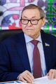Еремей Айпин помогает избирателям города Нефтеюганска решать актуальные вопросы